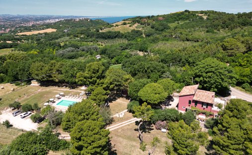 Estate in San Bartolo, Pesaro, Marche 1