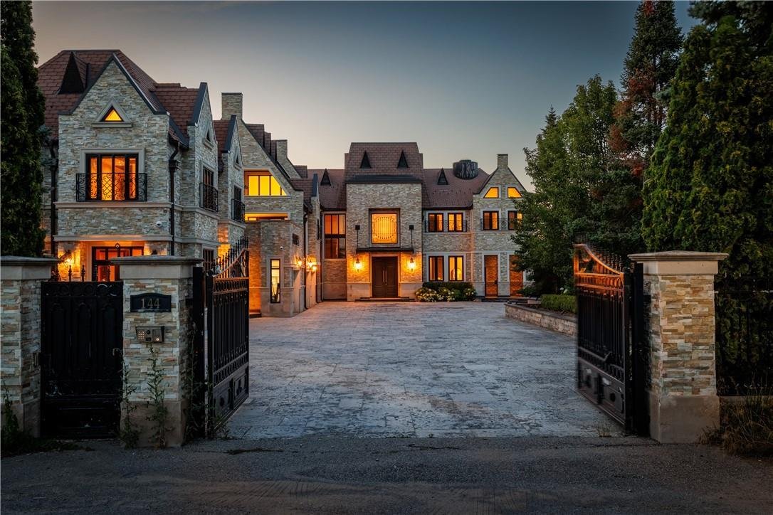 Estate in Georgina, Ontario, Canada 1 - 18596017