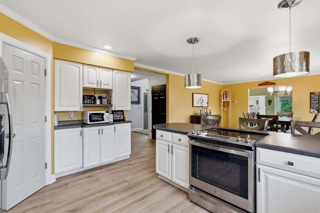 House in Elkhart Lake, Wisconsin, United States 4 - 18600046