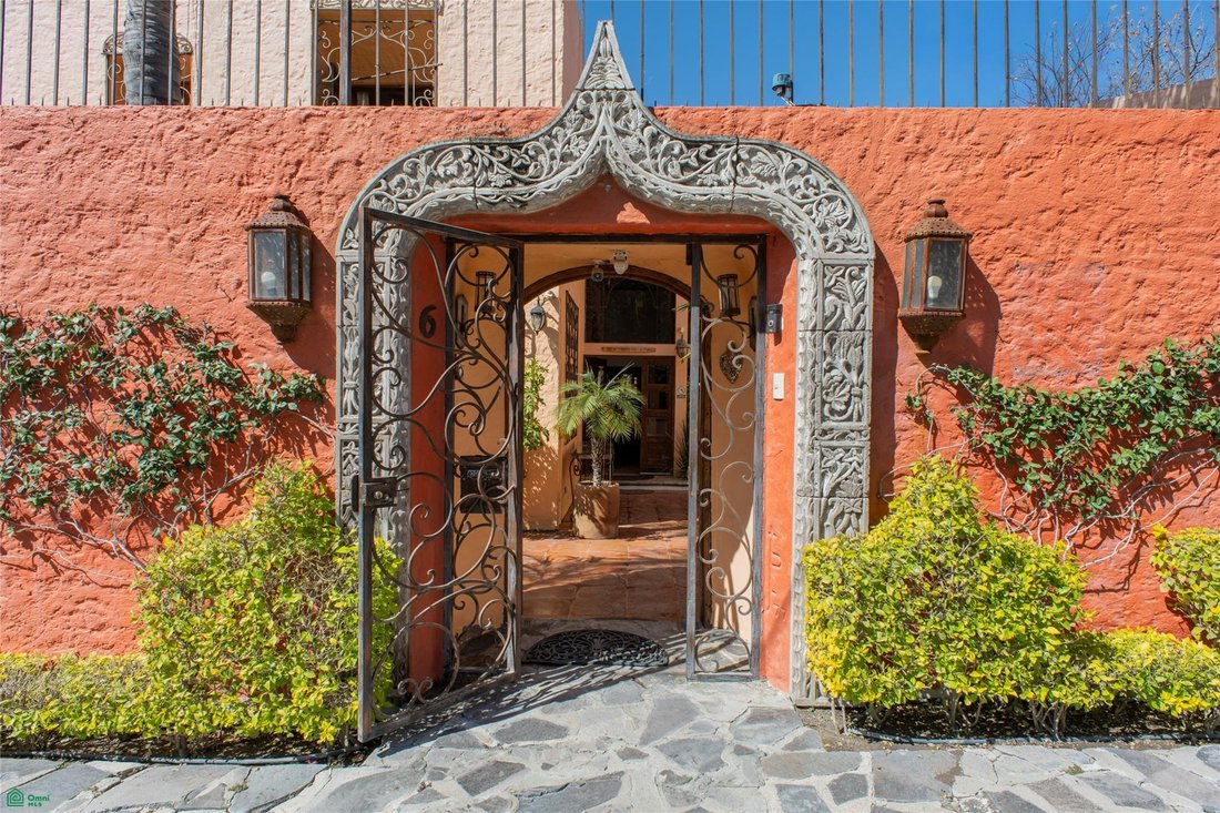 House in Presita Guadalupe, Guanajuato, Mexico 1 - 17093344