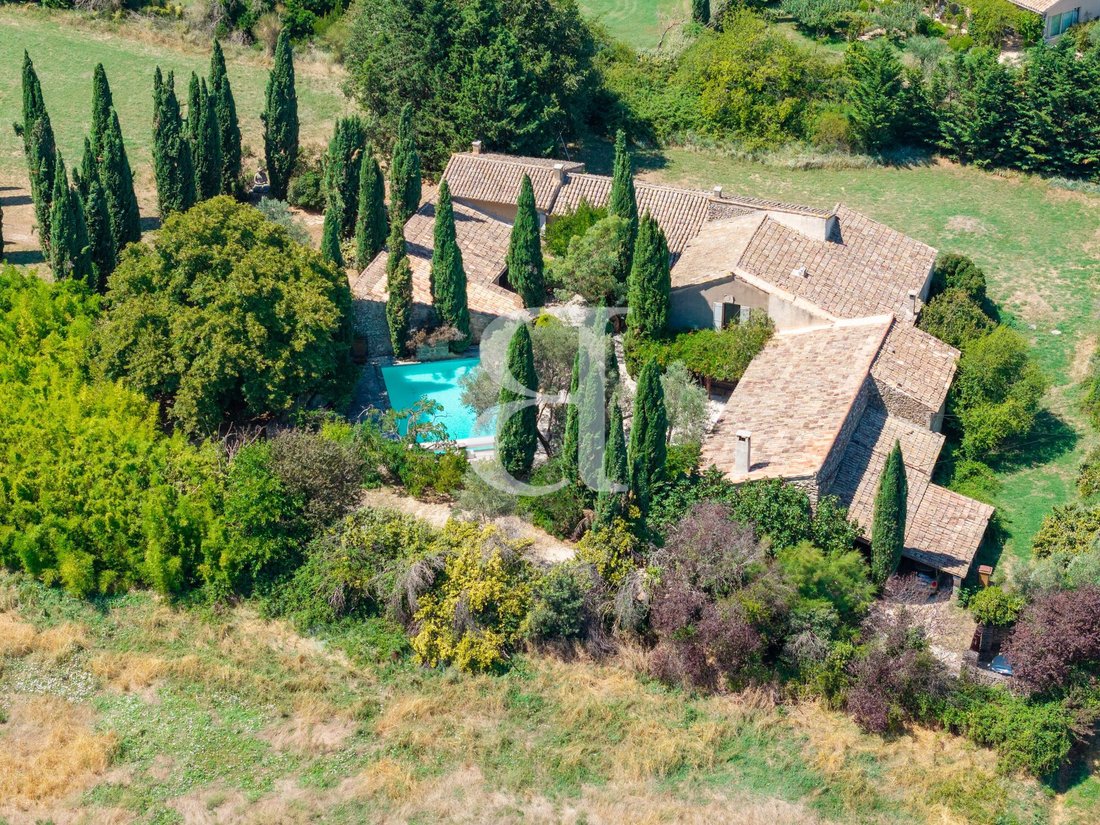 Country House in Maubec, Provence-Alpes-Côte d'Azur, France 1 - 18603997