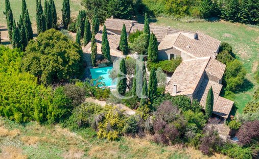 Landhaus in Maubec, Provence-Alpes-Côte d'Azur, Frankreich 1
