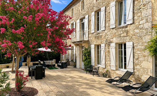 Villa a Vélines, Nuova Aquitania, Francia 1