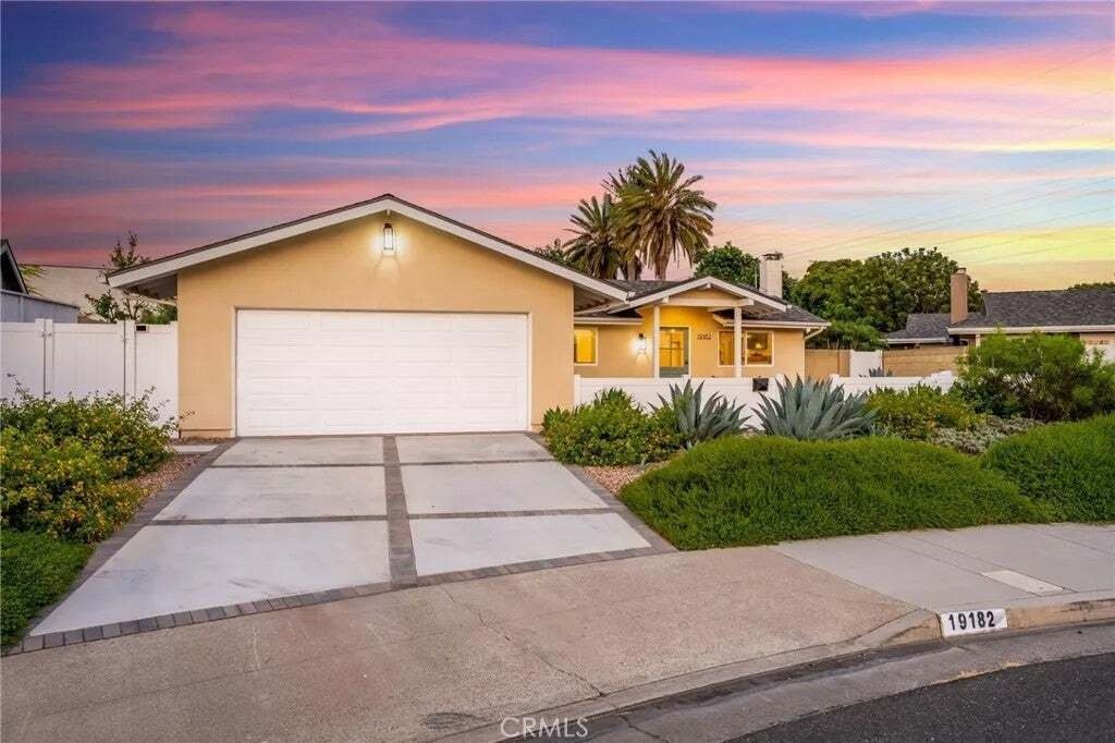 House in Huntington Beach, California, United States 3 - 18597917