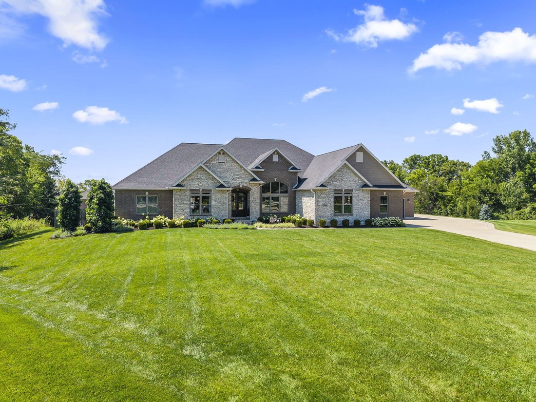 House in Troy, Ohio, United States 1 - 18597172