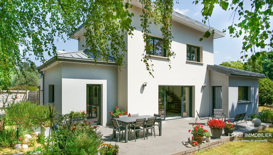 Villa in Riec-sur-Belon, Brittany, France 1 - 18409606