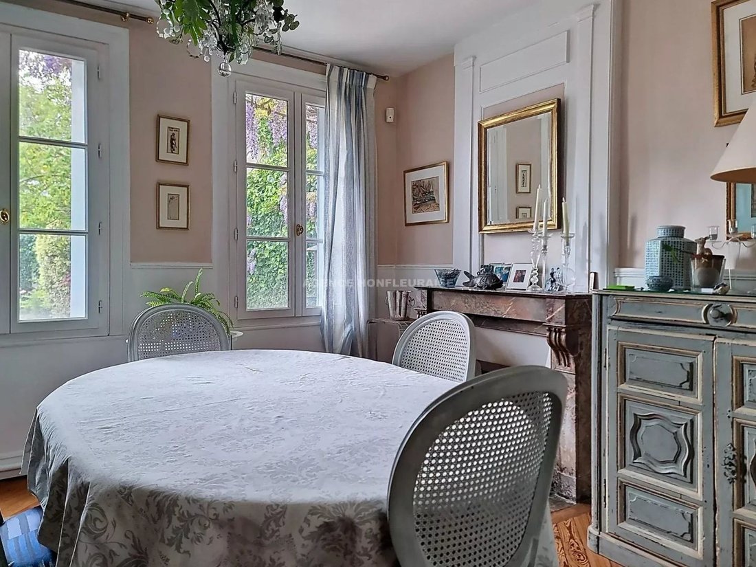 House in Secteur Sauvegarde, Honfleur, France 2 - 18597595