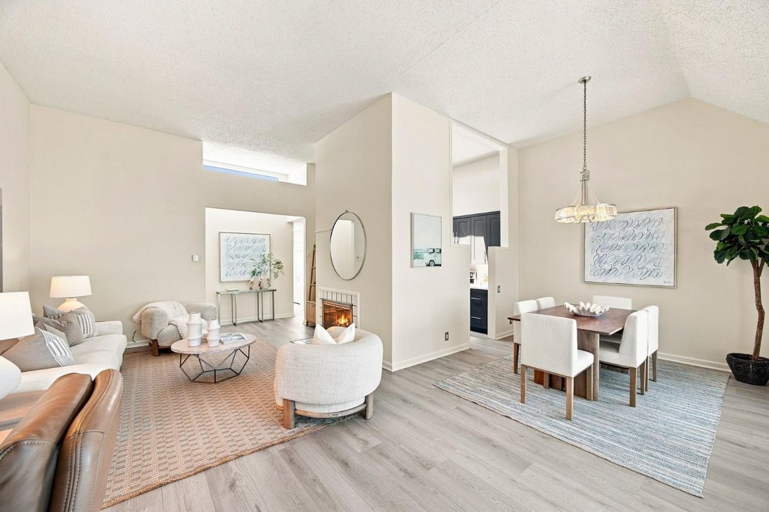 Condo in San Mateo, California, United States 5 - 18596671