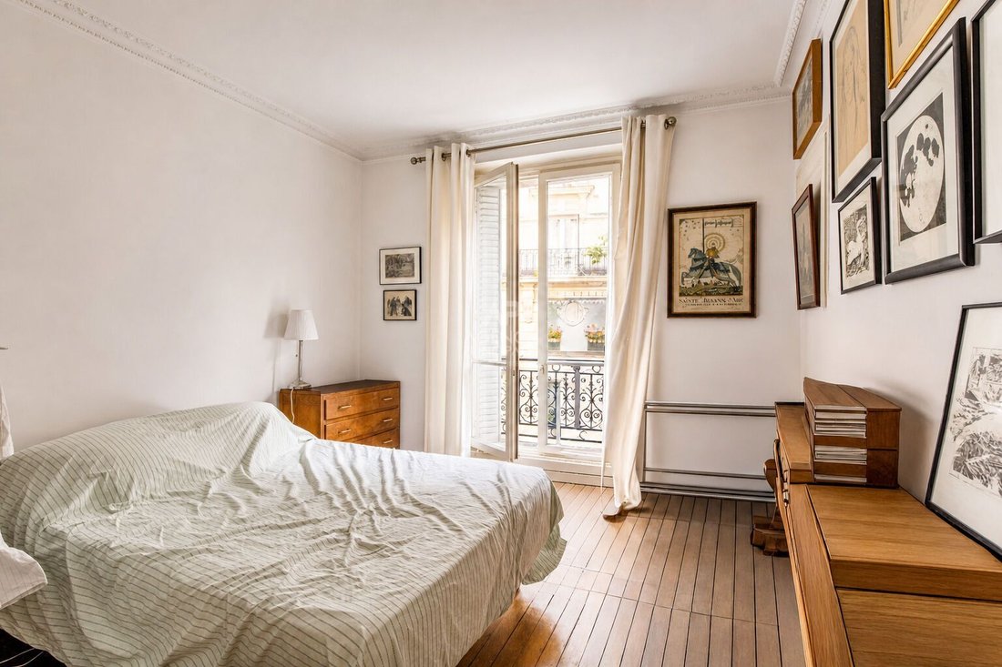 Apartment in Clignancourt-Jules Joffrin, Paris 18e Arrondissement, Paris 5 - 18597392