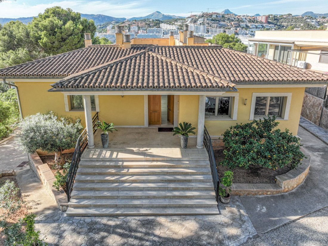 Villa in Rotes Velles, Calvia, Balearic Islands 2 - 18599736