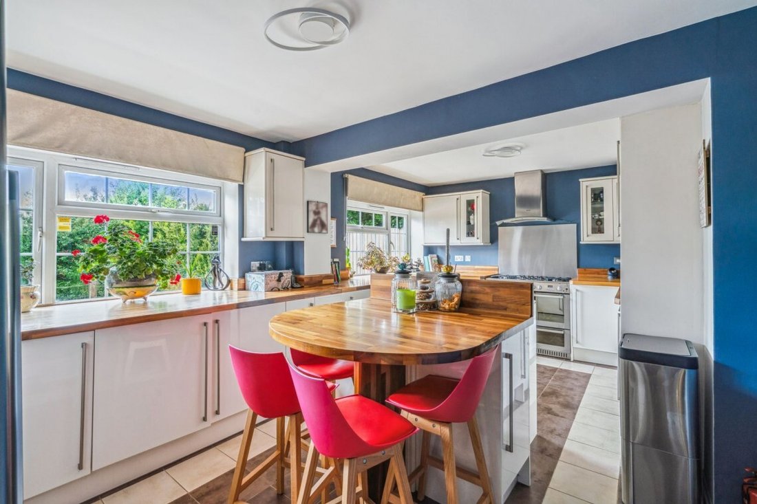 House in Chalfont Saint Peter, England 3 - 18094834