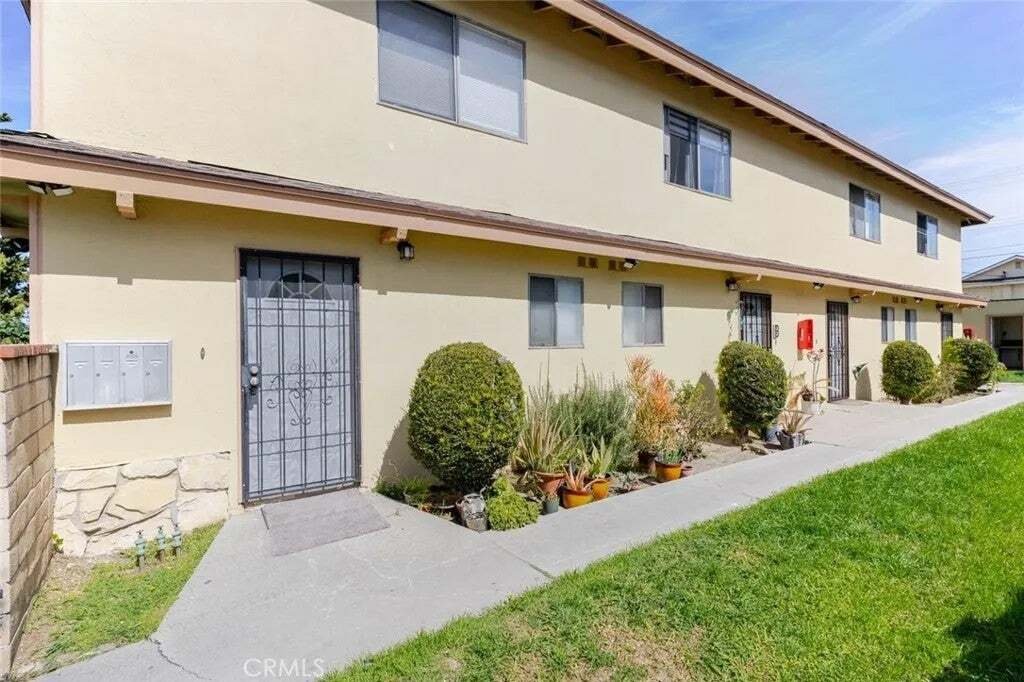 Whittier, California, United States 3 - 17633405