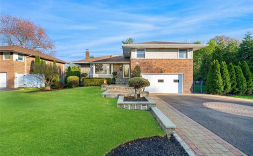 House in Woodbury, New York, United States 1