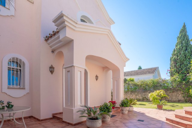 Villa in Marbella, Andalusia, Spain 5 - 18597345