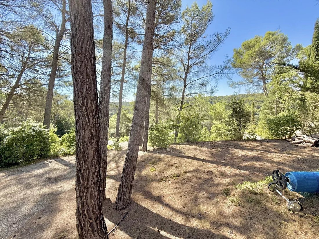 Terreno a Saint-Marc-Jaumegarde, Provenza-Alpi-Costa Azzurra, Francia 1 - 18598622