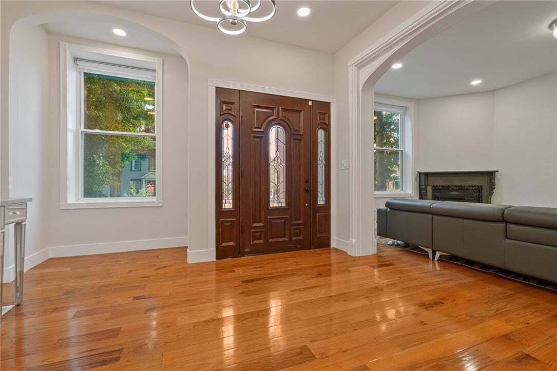 House in Pittsburgh, Pennsylvania, United States 3 - 18599658