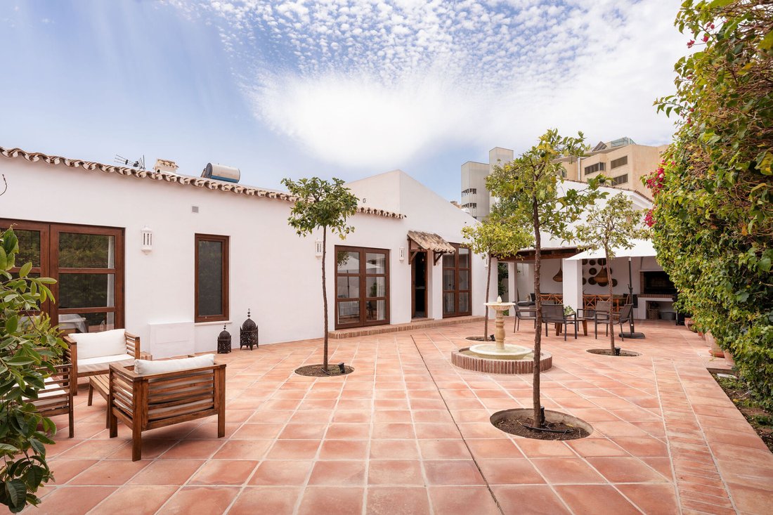 Villa in Atalaya-Isdabe, Estepona, Andalusia 4 - 18596452