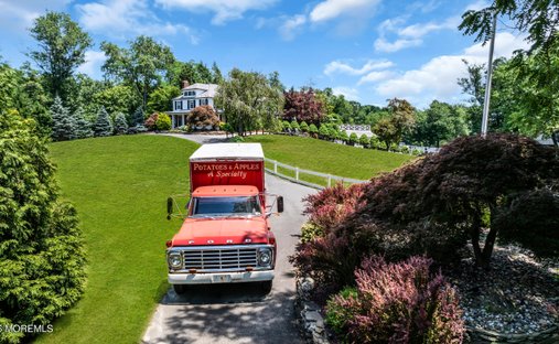 House in Marlboro Township, New Jersey, United States 1
