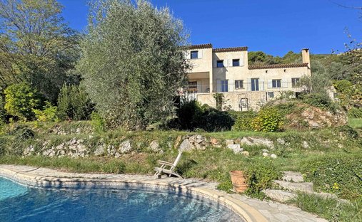 Villa in Saint-Jeannet, Provence-Alpes-Côte d'Azur, France 1