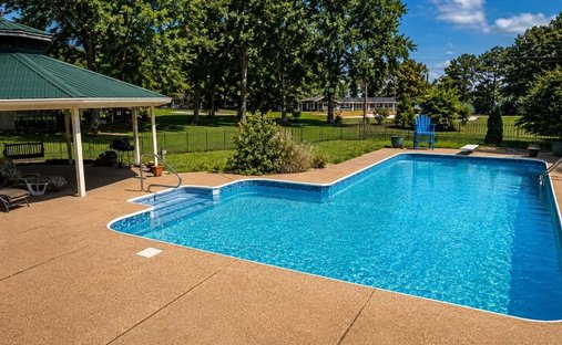 House in Paris, Tennessee, United States 1