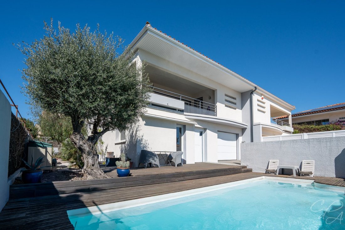 Villa in Centre Ville, Perpignan, France 1 - 18597795