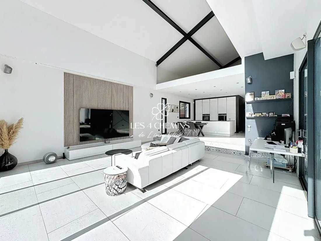 House in Vauvenargues, Provence-Alpes-Côte d'Azur, France 3 - 18597485