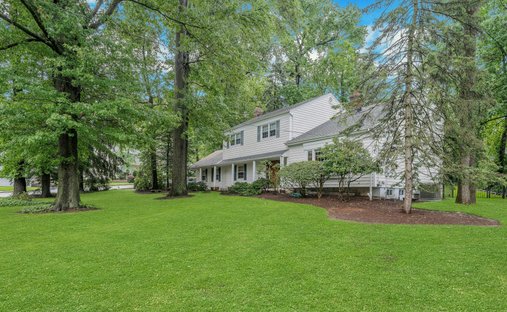 Townhouse in Cedar Grove, New Jersey, United States 1