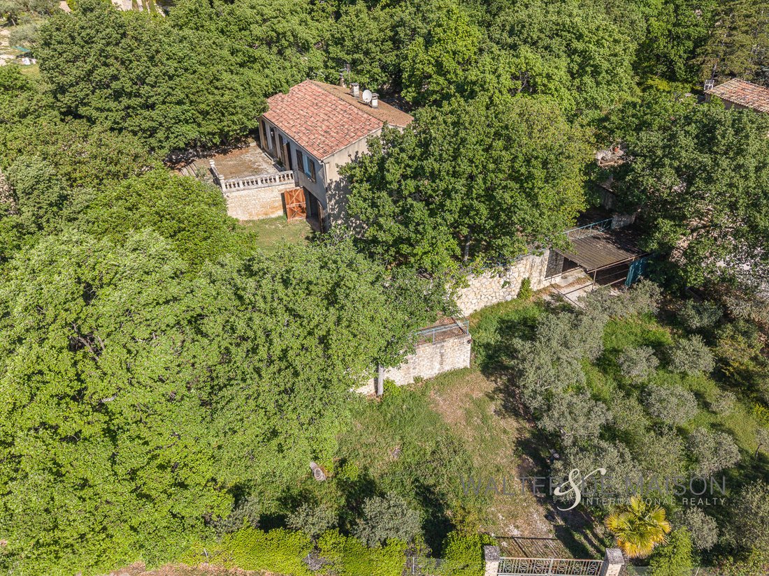 Villa in Gordes, Provence-Alpes-Côte d'Azur, Frankreich 2 - 18595749