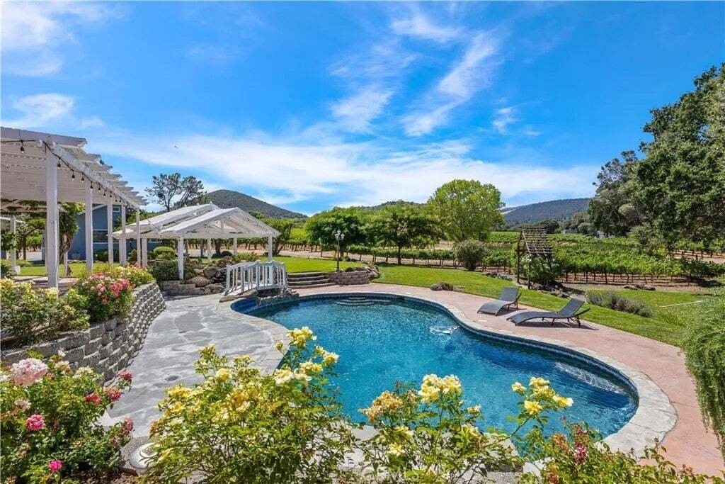 House in Kelseyville, California, United States 5 - 18601892
