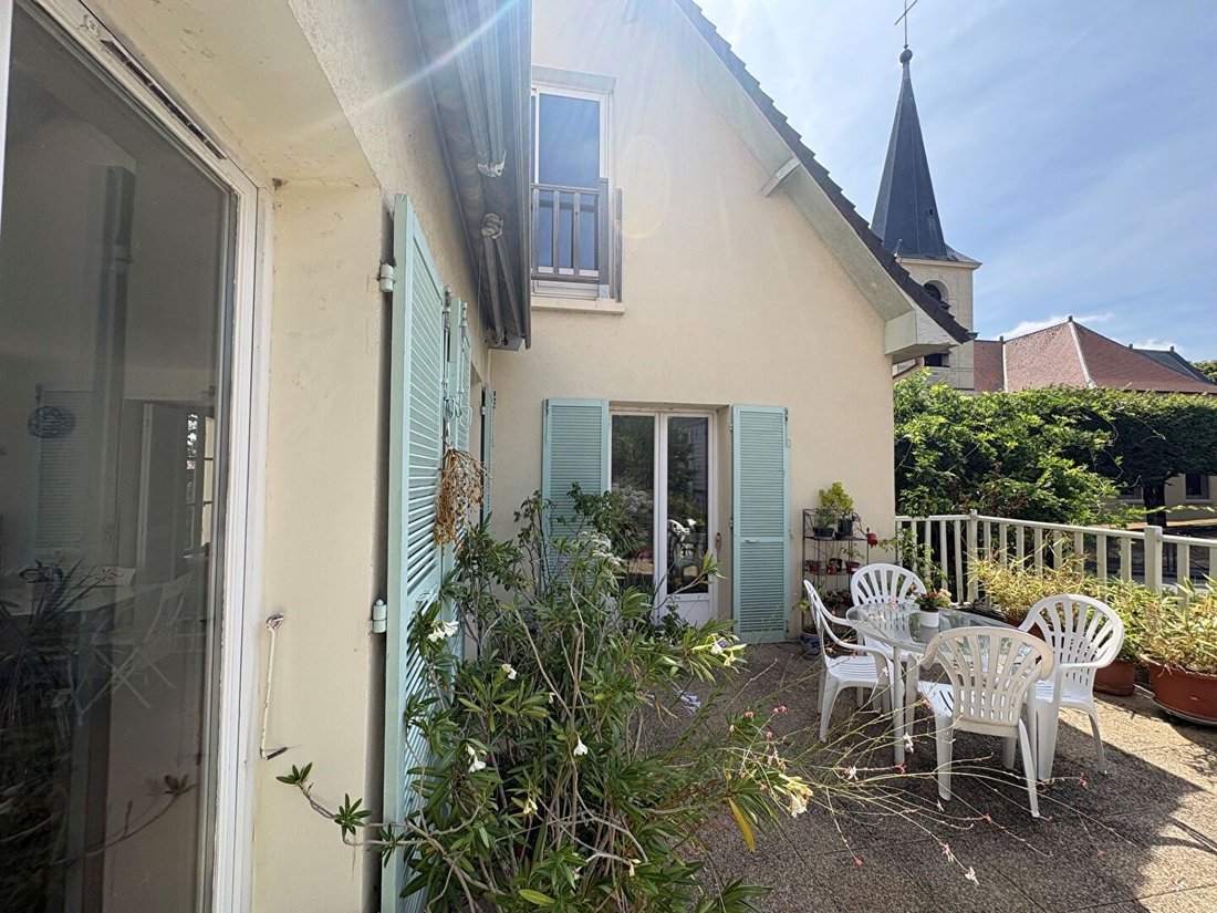 House in Marly-le-Roi, Ile-de-France, France 1 - 18597614