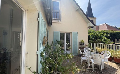 House in Marly-le-Roi, Ile-de-France, France 1