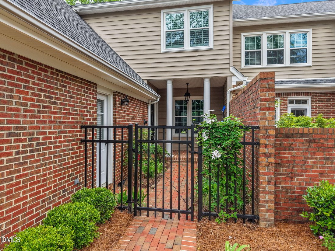 Townhouse in Raleigh, North Carolina, United States 2 - 18601512