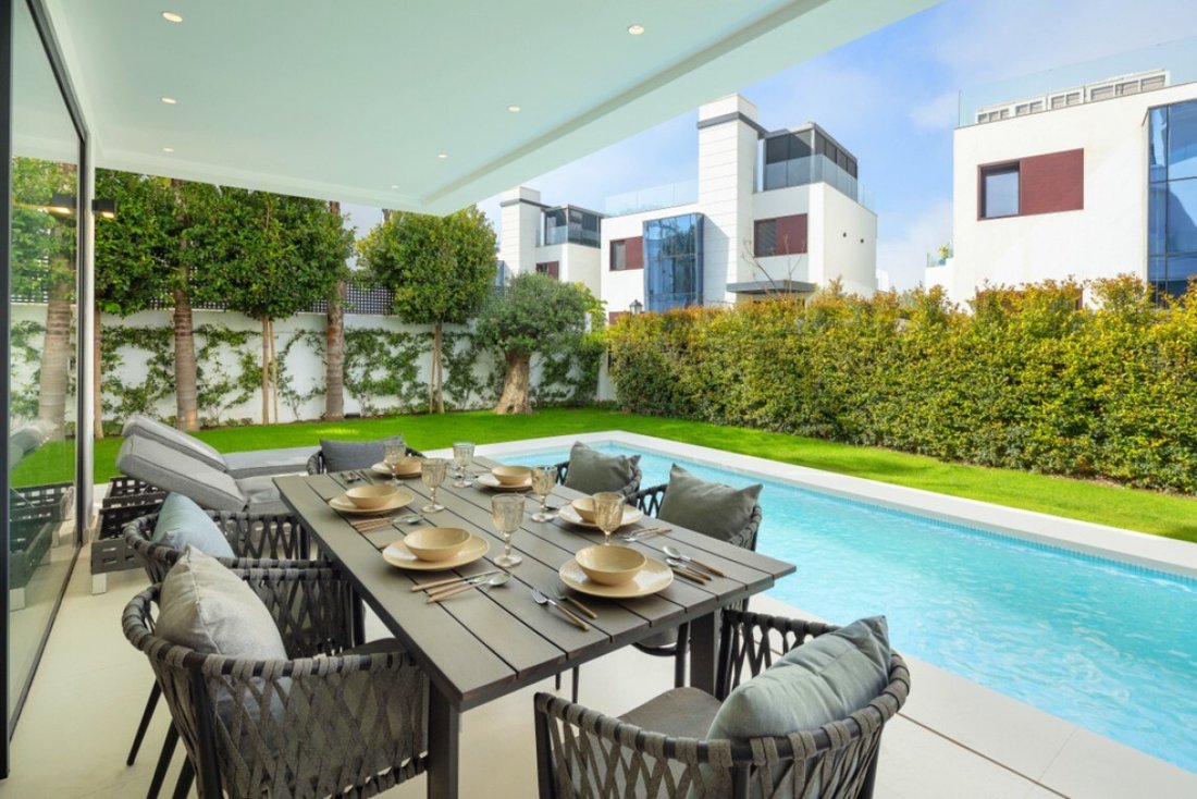 Villa in Marbella, Andalusia, Spain 2 - 18597328