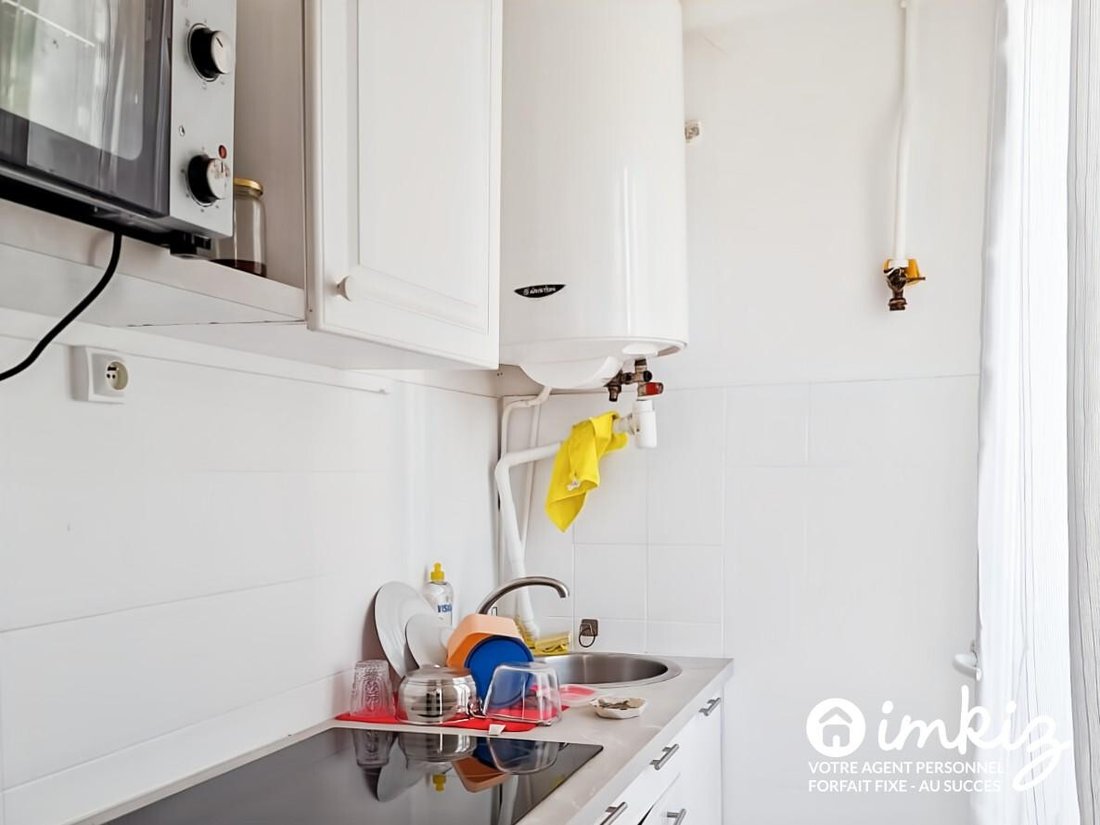 Apartment in Pantin, Ile-de-France, France 3 - 18596759