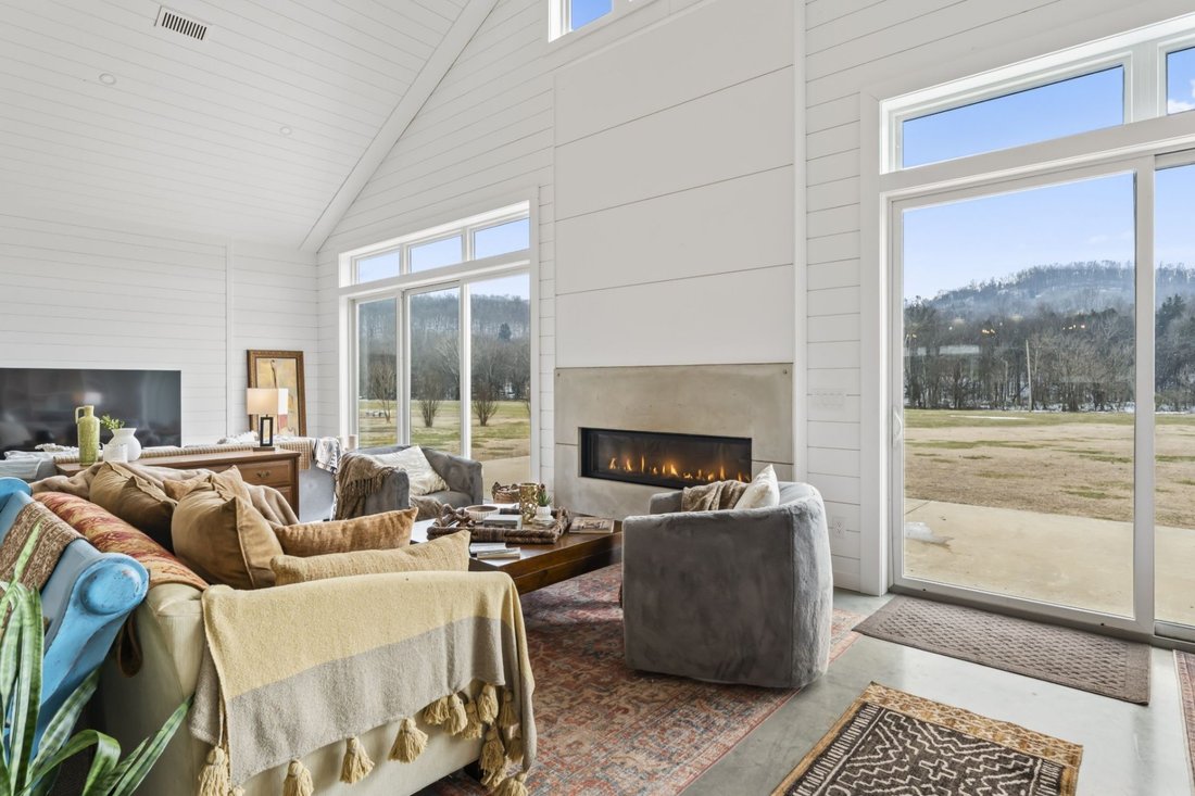 House in Gordonsville, Tennessee, United States 3 - 18603656