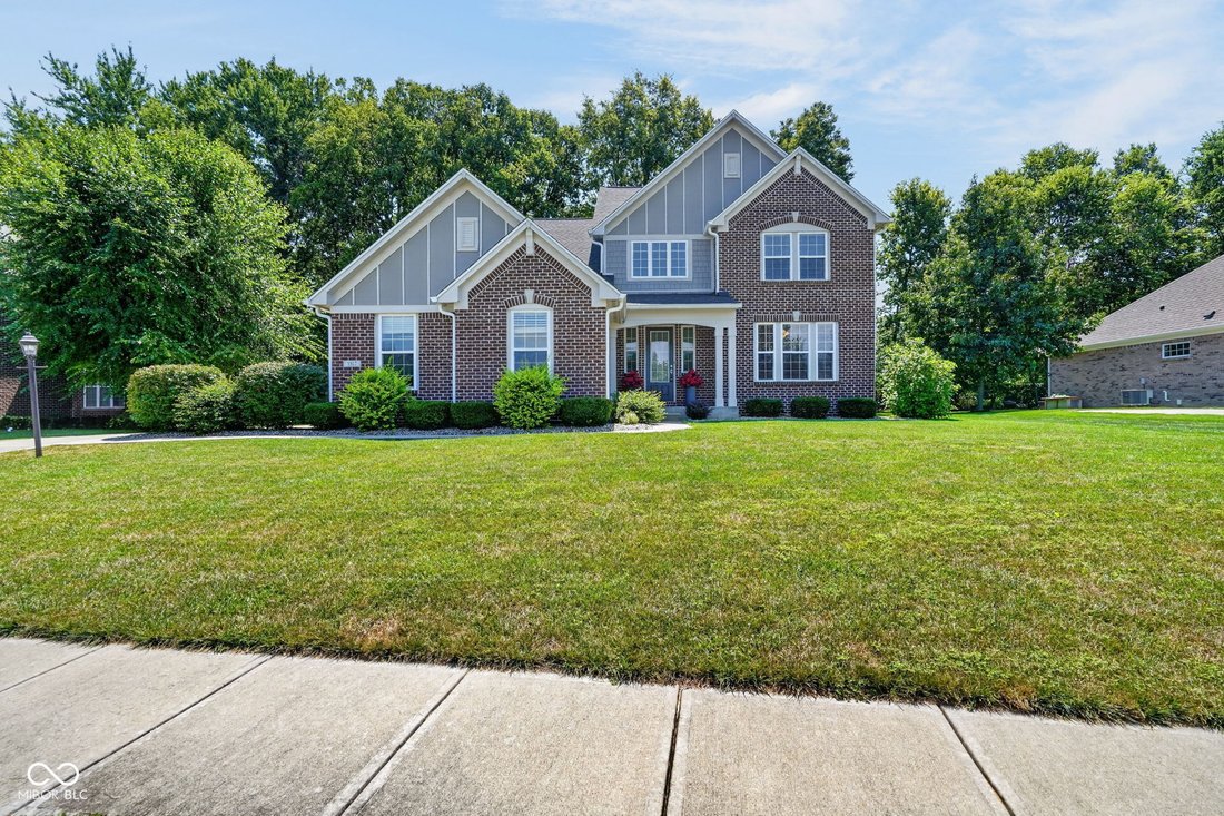 House in Greenwood, Indiana, United States 1 - 18601176