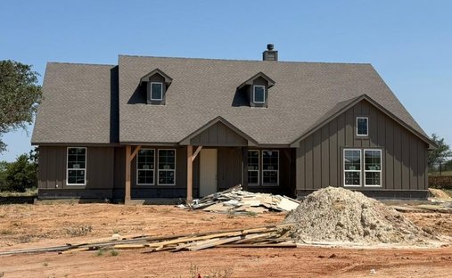 House in Springtown, Texas, United States 1