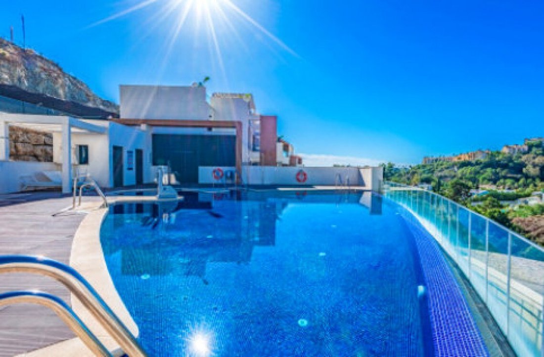 Penthouse in Benahavis, Andalusia, Spain 1 - 18597766