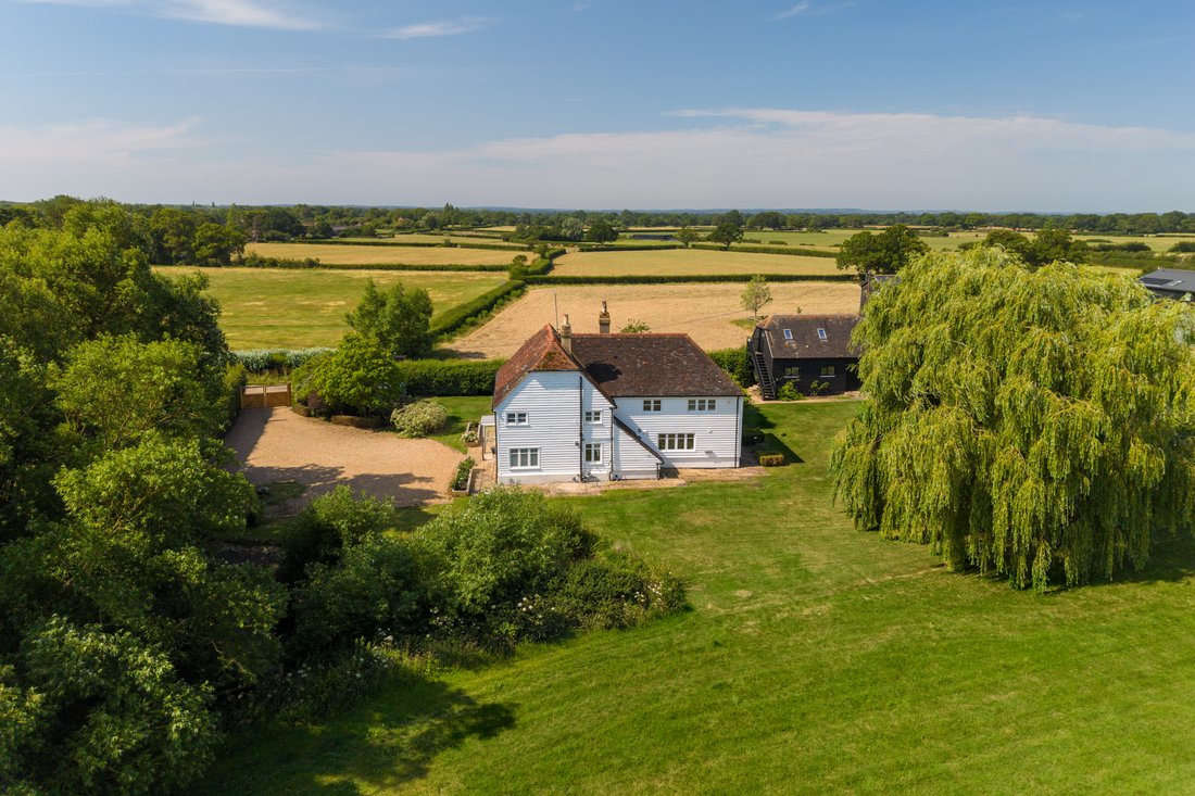 Country House in Egerton, England 2 - 18596224