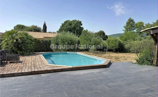Villa in Bagnols-en-Forêt, Provence-Alpes-Côte d'Azur, France 1