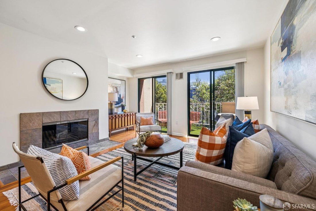 Condo in San Francisco, California, United States 1 - 18599632