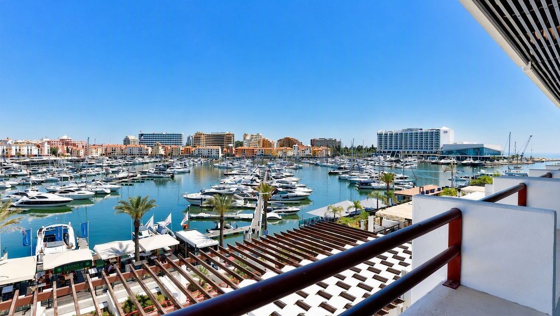 Apartment in Vilamoura, Quarteira, Algarve 1 - 18596621