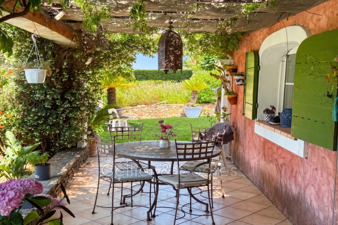 House in Nord Est, Bormes-les-Mimosas, France 3 - 18597606