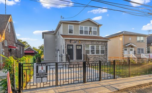 House in New York, New York, United States 1