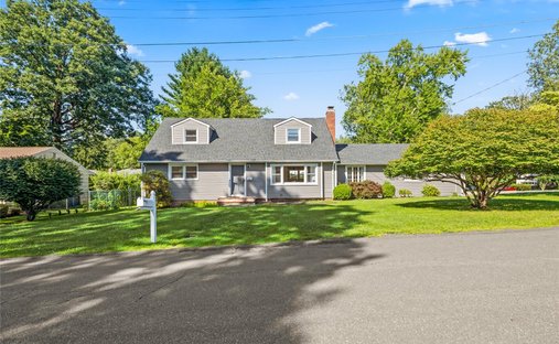 House in Montebello, New York, United States 1