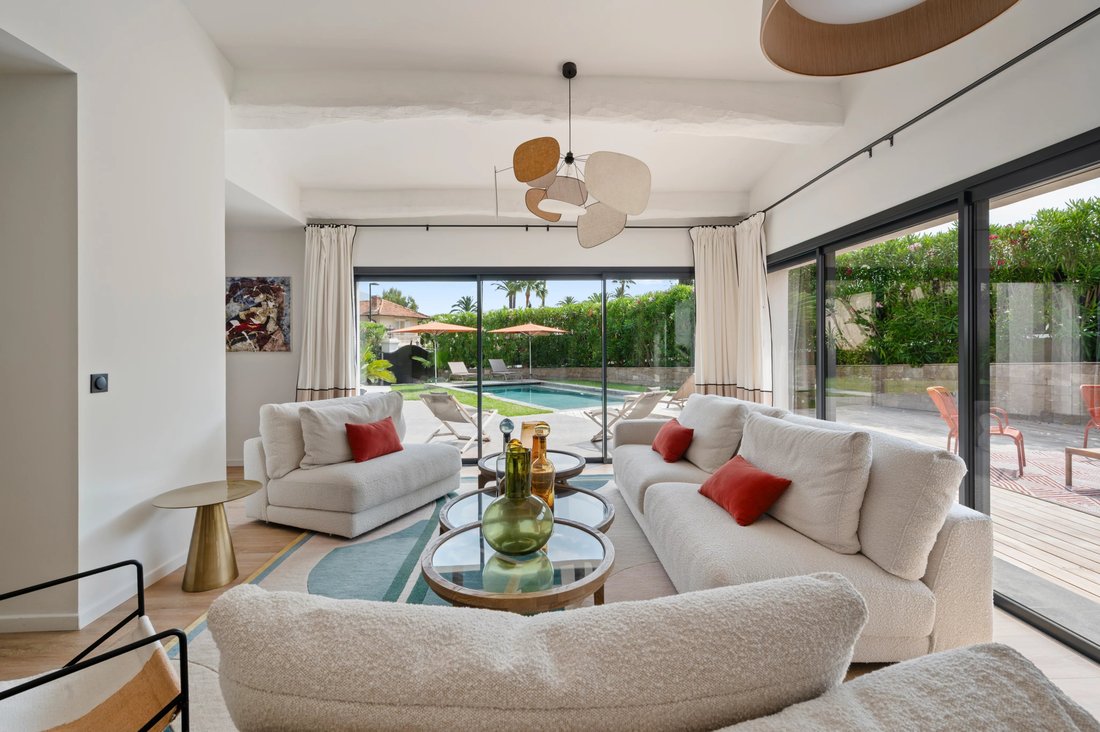 Villa in French Riviera, Provence-Alpes-Côte d'Azur, France 5 - 18070255