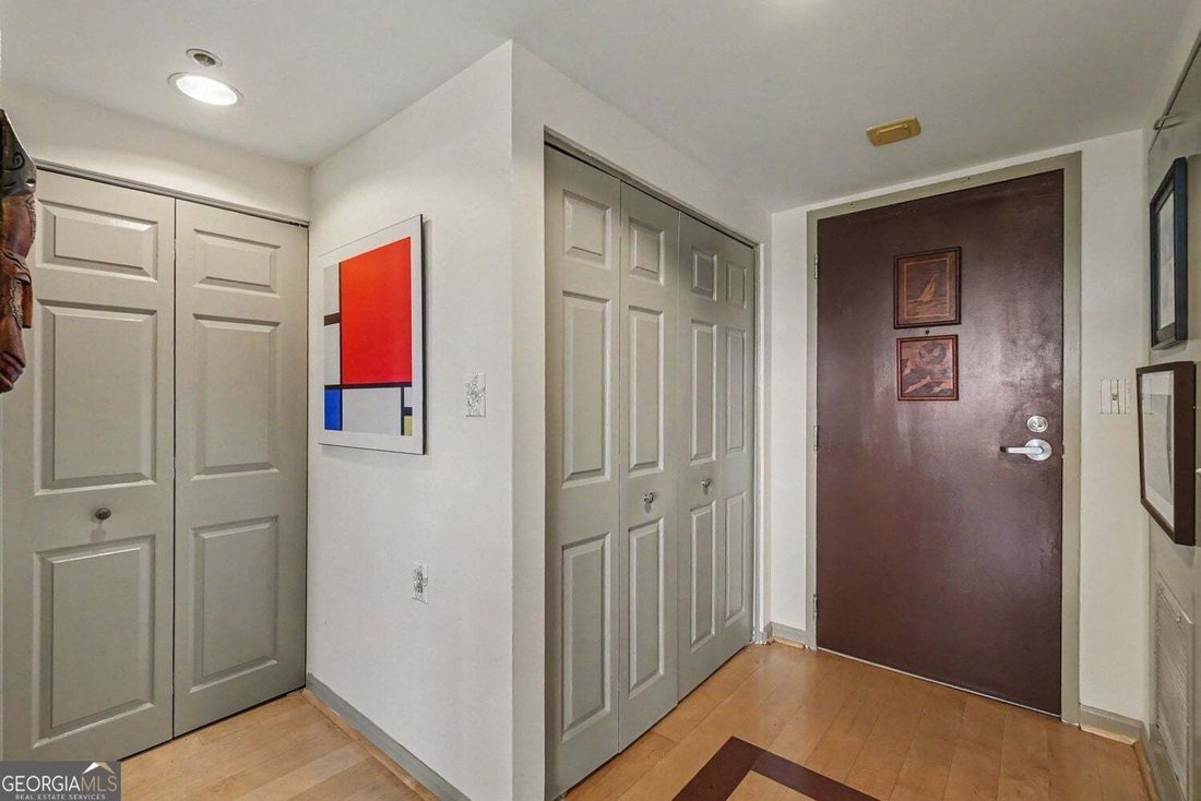 Condo in Atlanta, Georgia, United States 3 - 18601922
