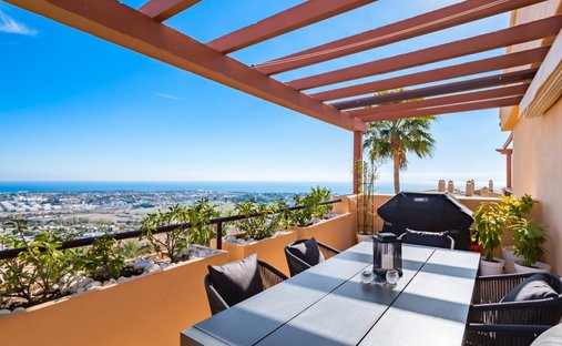 Penthouse in Benahavis, Andalusia, Spain 1