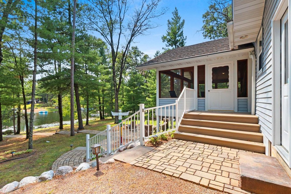 House in Legend Lake, Wisconsin, United States 4 - 18600040