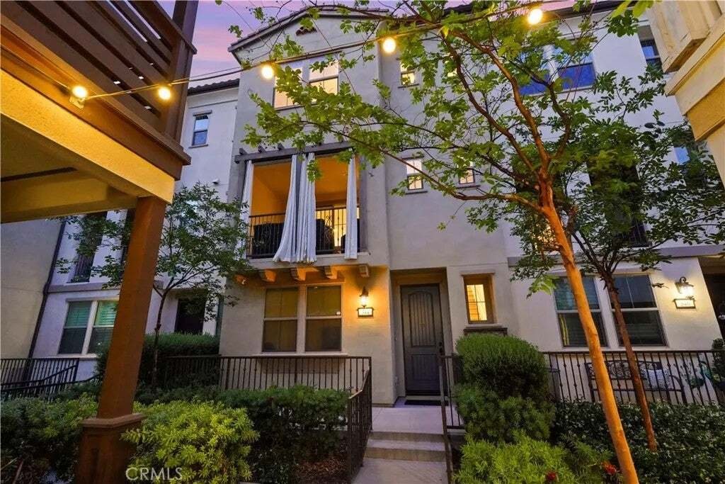 Townhouse in Tustin, California, United States 2 - 18601867